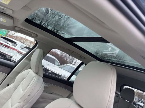 New 2026 Volvo XC90 B6 Ultra w/ Protection Package Premier image 25