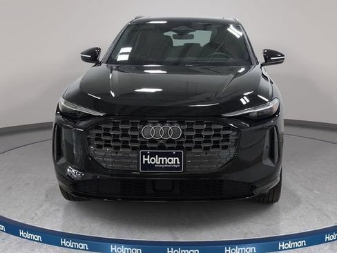 Certified 2025 Audi Q5 Premium AWD/4WD image 3