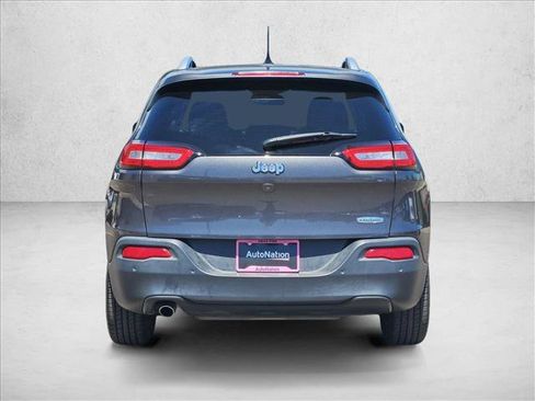 Used 2016 Jeep Cherokee Latitude w/ Safety/Convenience Group FWD image 7