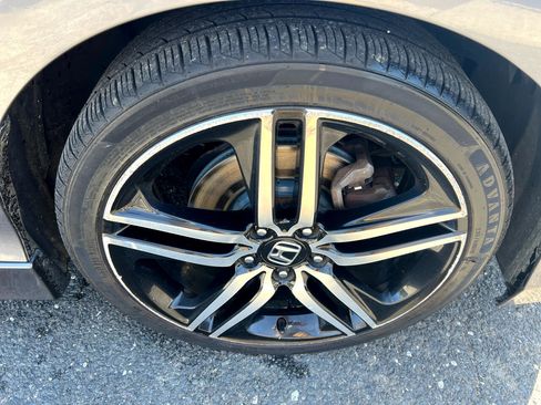 Used 2017 Honda Accord Sport Special Edition image 4