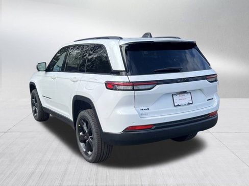 New 2025 Jeep Grand Cherokee Limited image 7