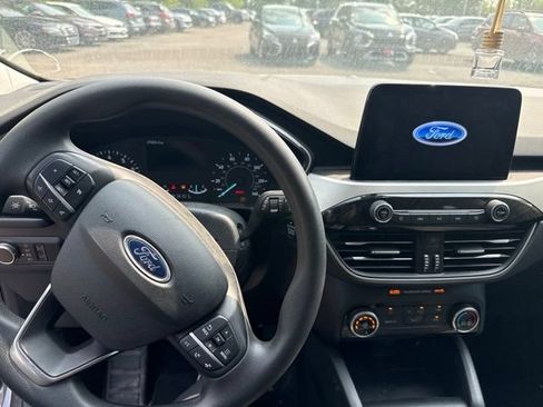 Used 2022 Ford Escape SE FWD image 10