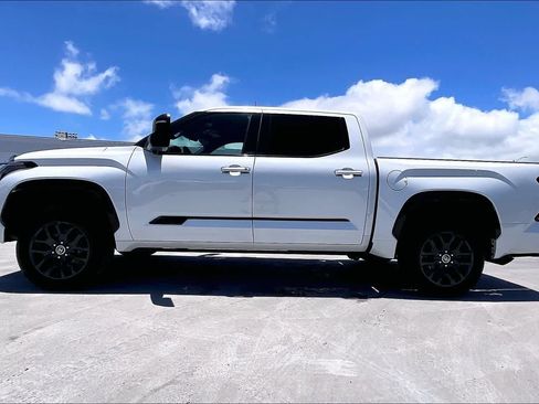 Used 2022 Toyota Tundra Platinum RWD image 3