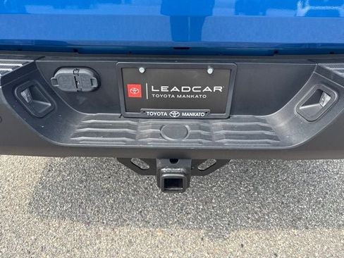 Used 2018 Toyota Tundra SR5 w/ TRD Sport Package AWD/4WD image 12