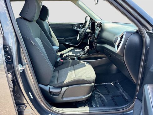 Used 2021 Kia Soul S FWD image 25
