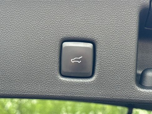 Used 2023 Ford Escape ST-Line image 25