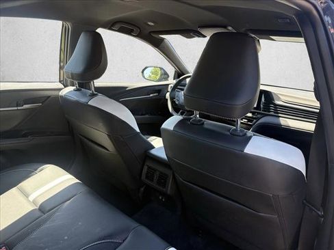 Used 2026 Toyota Camry SE FWD image 22