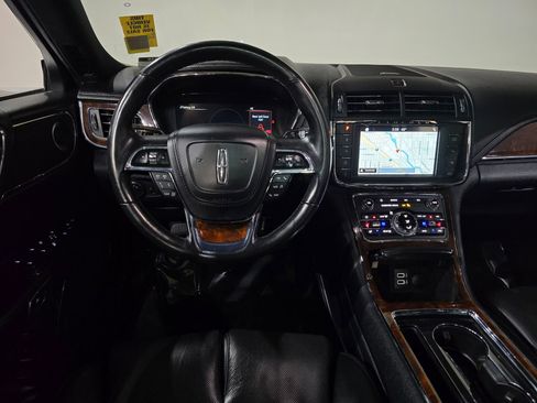 Used 2018 Lincoln Continental Reserve image 30