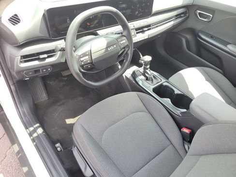 Used 2025 Kia K4 FWD image 18