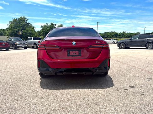 Used 2025 BMW 530i w/ M Sport Package RWD image 6