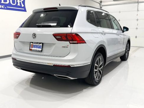 Used 2018 Volkswagen Tiguan SE w/ Panoramic Sunroof Package AWD/4WD image 8