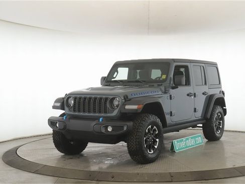 Used 2025 Jeep Wrangler Unlimited Rubicon 4xe w/ Safety Group image 10
