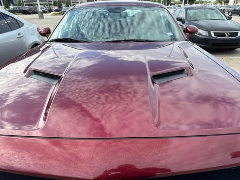 Used 2020 Dodge Challenger SXT w/ Blacktop Package RWD image 7