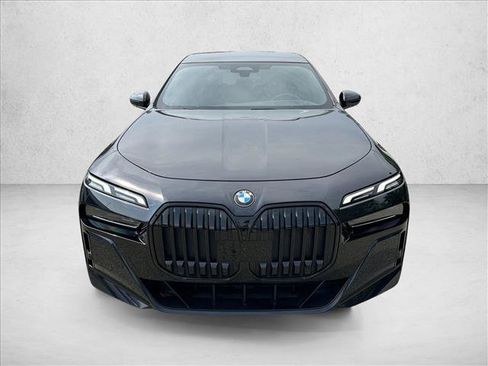 Used 2024 BMW 740i xDrive w/ M Sport Professional Package AWD/4WD image 2