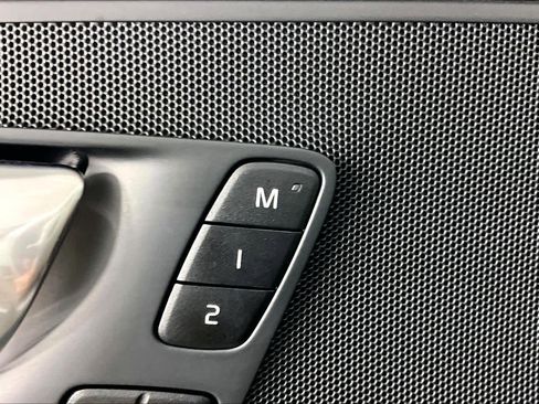 Used 2024 Volvo XC60 B5 Plus w/ Protection Package Premier image 36