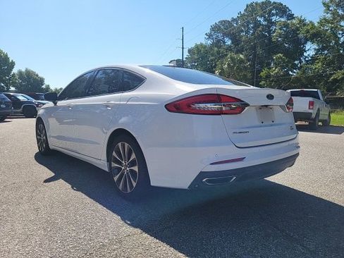 Used 2019 Ford Fusion SE AWD/4WD image 3