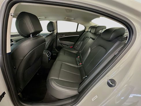 Used 2025 Genesis G70 2.5T AWD/4WD image 29
