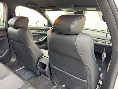 Used 2018 Honda Accord Sport image 31