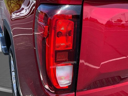 Used 2019 GMC Sierra 1500 SLE w/ SLE Value Package AWD/4WD image 31