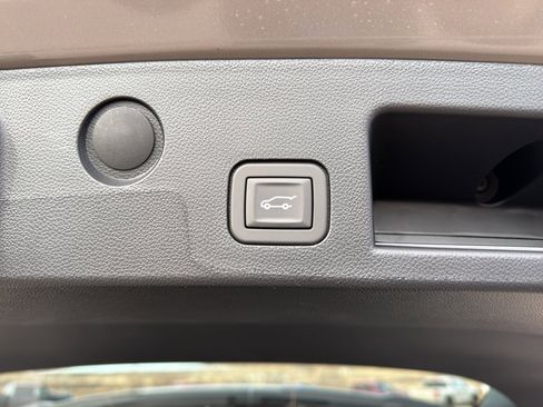 New 2026 GMC Terrain AT4 w/ Technology Package II AWD/4WD image 36