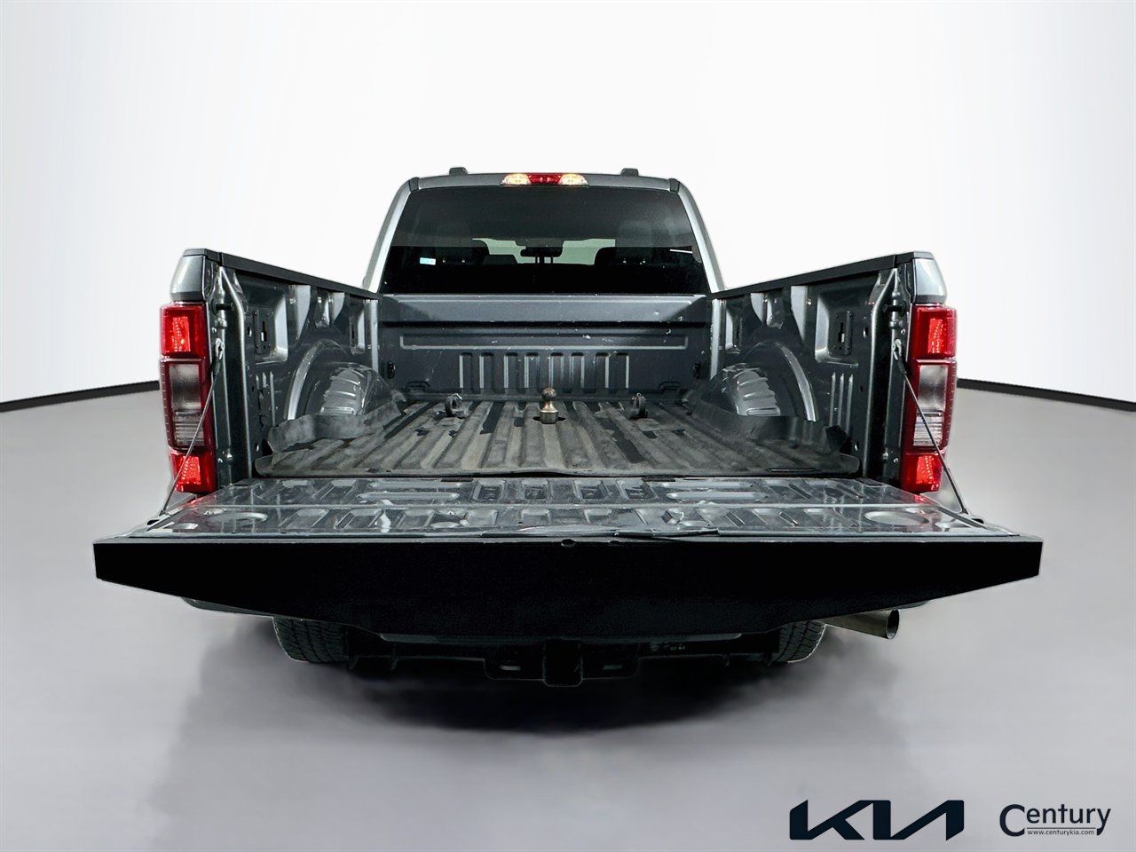 Used 2022 Ford F250 XLT w/ Black Appearance Package AWD/4WD image 23