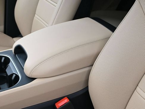 Certified 2026 Porsche Cayenne E-Hybrid Coupe AWD/4WD image 21