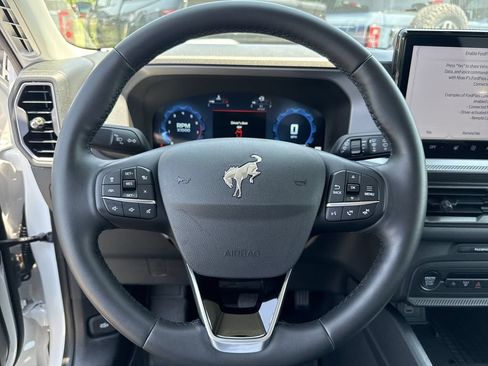 Used 2025 Ford Bronco Sport Outer Banks w/ Outer Banks Tech Package+ AWD/4WD image 23