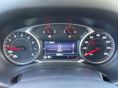 Used 2023 GMC Terrain SLE w/ Driver Convenience Package image 11