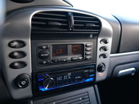 Used 2004 Porsche Boxster S image 17