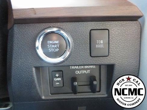 Used 2020 Toyota Tundra Limited image 33