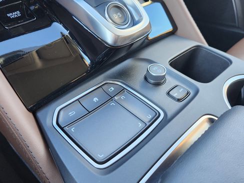 Used 2024 Acura MDX SH-AWD w/ Advance Package image 12