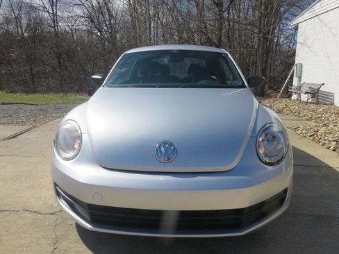 Used 2013 Volkswagen Beetle 2.5 image 2