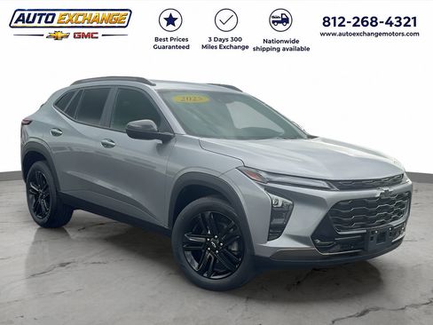Used 2025 Chevrolet Trax ACTIV w/ Driver Confidence Package FWD image 1
