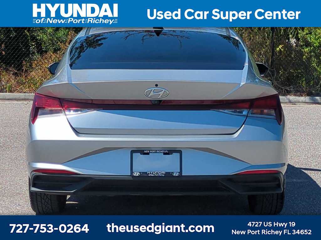Certified 2023 Hyundai Elantra SEL w/ Convenience Package FWD image 4