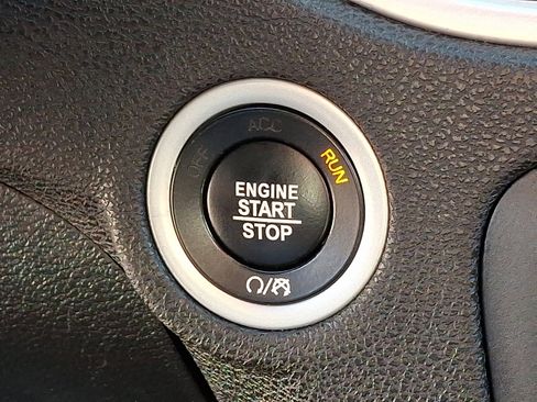 Used 2022 Dodge Charger SXT image 23