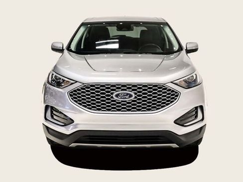 Used 2024 Ford Edge SEL image 3