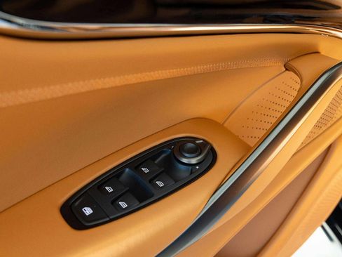 New 2026 Aston Martin DBX 707 image 22