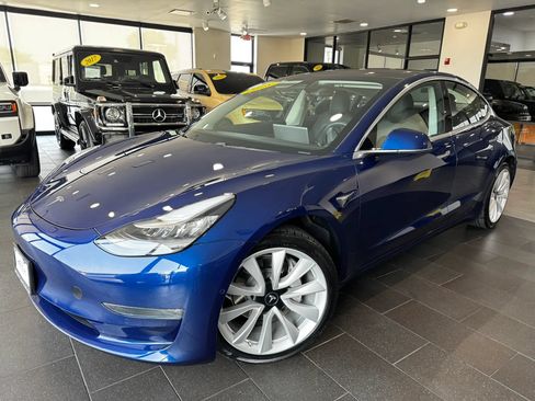 Used 2018 Tesla Model 3 Long Range RWD image 1