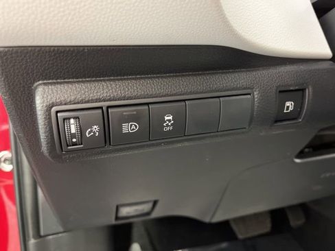 Used 2023 Toyota Corolla SE image 31