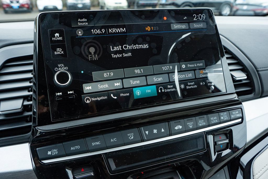 New 2026 Honda Odyssey Touring image 31