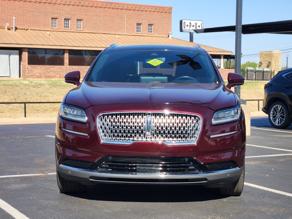 Used 2022 Lincoln Nautilus Reserve w/ Equipment Group 201A AWD/4WD image 2