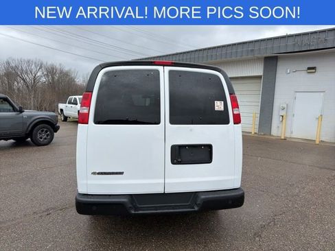 Used 2023 Chevrolet Express 3500 LS image 3