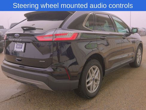 Used 2022 Ford Edge SEL image 8