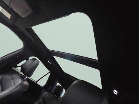 Used 2020 Ford Explorer XLT w/ Equipment Group 202A image 32