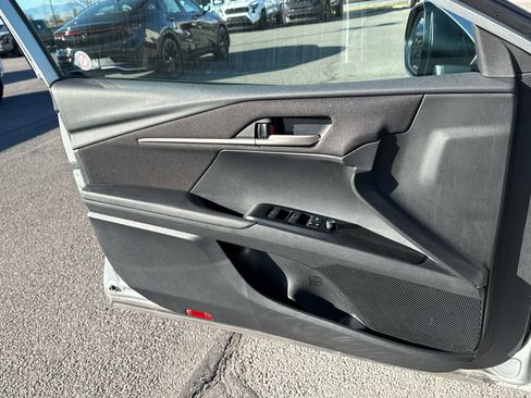 Used 2025 Toyota Camry LE image 11