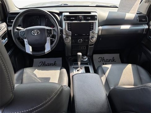 Used 2022 Toyota 4Runner SR5 Premium image 10