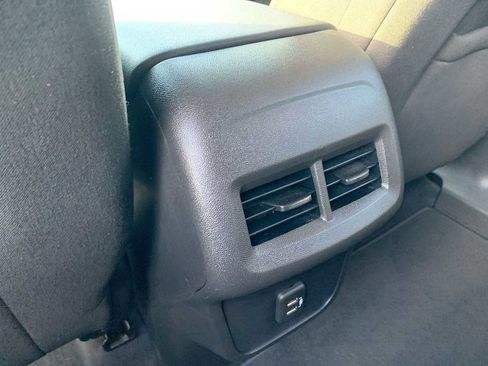 Used 2019 Chevrolet Equinox LT image 20