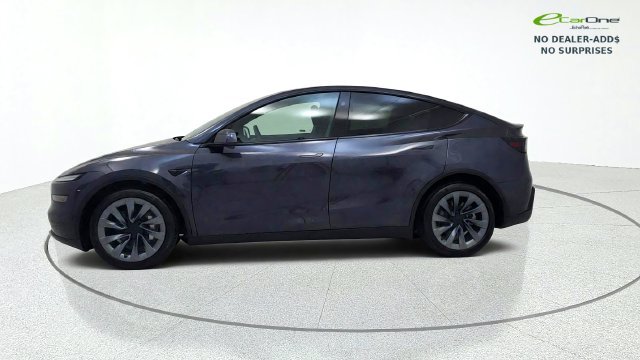 Used 2026 Tesla Model Y AWD image 4