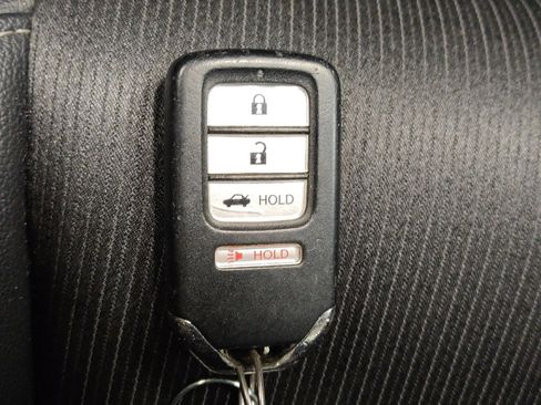 Used 2019 Honda Accord Sport image 32