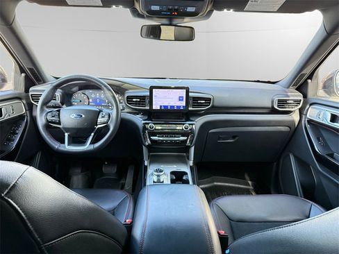 Certified 2023 Ford Explorer ST-Line w/ Class IV Trailer Tow Package image 9